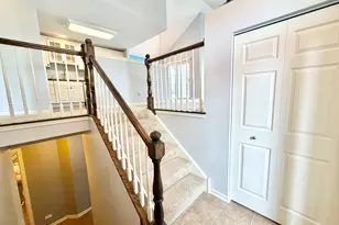 898 Emerald Dr, Pingree Grove, IL 60140 - Photo 2