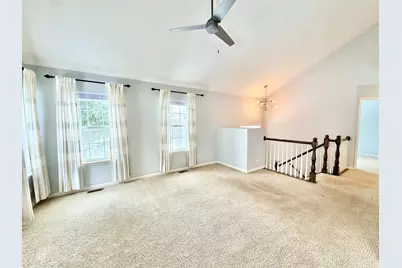 898 Emerald Drive, Pingree Grove, IL 60140 - Photo 4