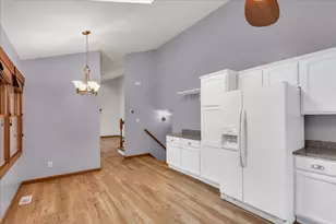 1908 Barberry Cir, Champaign, IL 61821 - Photo 10