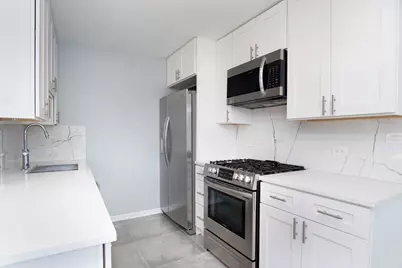 317 Burlington Avenue #2, Western Springs, IL 60558 - Photo 4