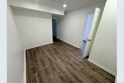 [Address not provided], Aurora, IL 60506 - Photo 6