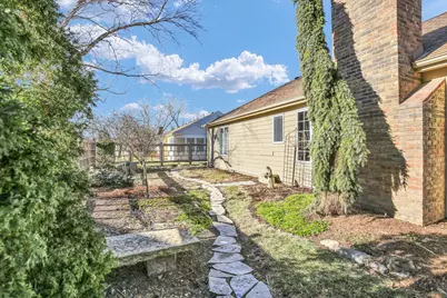 1405 Old Farm Road, Champaign, IL 61821 - Photo 32