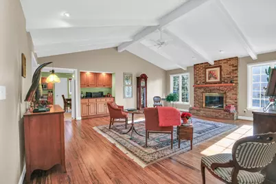 1405 Old Farm Road, Champaign, IL 61821 - Photo 4