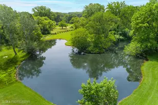 153 Algonquin Rd, Barrington Hills, IL 60010 - Photo 4