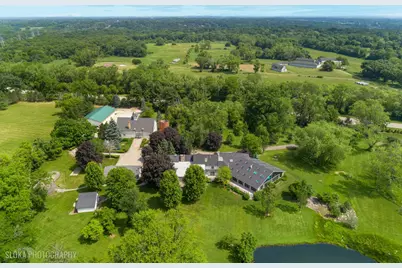 153 Algonquin Road, Barrington Hills, IL 60010 - Photo 2