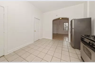 2242 W 19th Street #1R, Chicago, IL 60608 - Photo 6