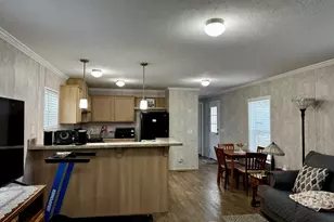 616 6th St, Bloomington, IL 61704 - Photo 4