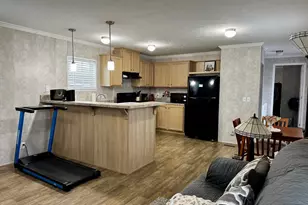 616 6th St, Bloomington, IL 61704 - Photo 6