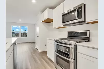 367 Bridgeview Court #367, Saint Charles, IL 60174 - Photo 6