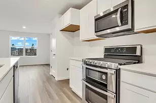 367 Bridgeview Ct, Saint Charles, IL 60174 - Photo 6