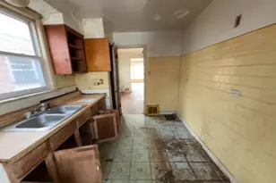 612 E 104th St, Chicago, IL 60628 - Photo 6