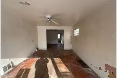 612 E 104th Street, Chicago, IL 60628 - Photo 2