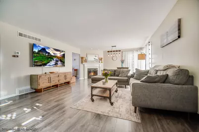 113 April Lane, North Aurora, IL 60542 - Photo 6