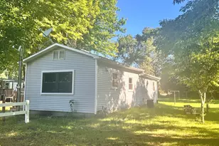 518 Spring St, Streator, IL 61364 - Photo 2