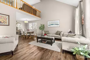 205 Churchill Ln, Aurora, IL 60504 - Photo 4