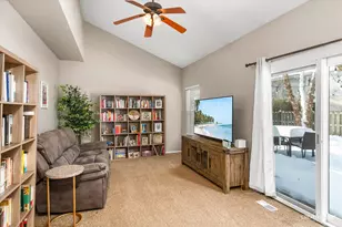 205 Churchill Ln, Aurora, IL 60504 - Photo 10