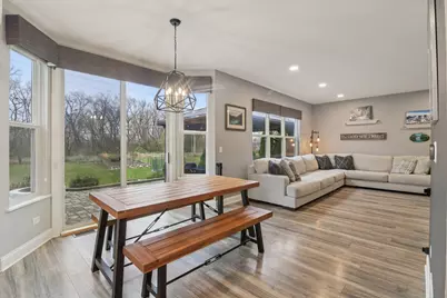 220 S Glenbrook Trail, McHenry, IL 60050 - Photo 16