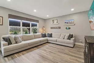 220 S Glenbrook Trail, McHenry, IL 60050 - Photo 20