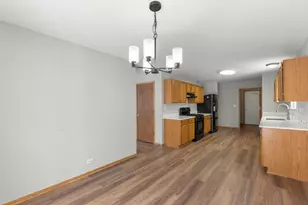 21519 Cormorant St, Crest Hill, IL 60435 - Photo 10