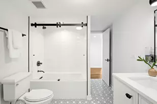 200 E Delaware Pl, Chicago, IL 60611 - Photo 26