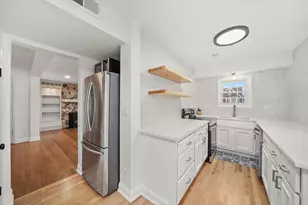 1811 N 72nd Ct, Elmwood Park, IL 60707 - Photo 8