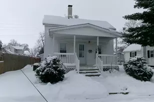 319 N Chestnut St, Princeton, IL 61356 - Photo 1