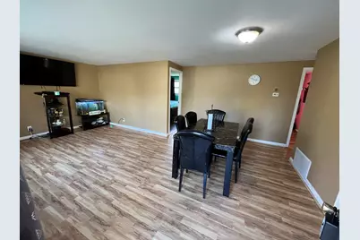 510 Tyler Drive, Carpentersville, IL 60110 - Photo 4