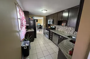 510 Tyler Dr, Carpentersville, IL 60110 - Photo 16