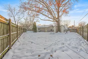 1 N Sycamore Ln, North Aurora, IL 60542 - Photo 20