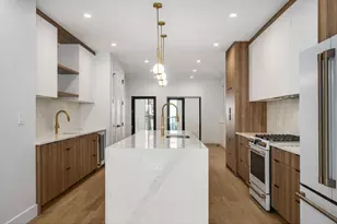 1124 W Addison St, Chicago, IL 60613 - Photo 6