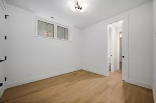 1124 W Addison St, Chicago, IL 60613 - Photo 16