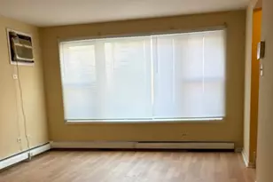 77 Paxton Ave, Calumet City, IL 60409 - Photo 8