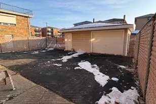 77 Paxton Ave, Calumet City, IL 60409 - Photo 4