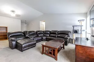 13362 Piccaddilly Ct, Beach Park, IL 60083 - Photo 6