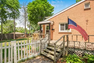 409 S Hamilton St, Lockport, IL 60441 - Photo 2