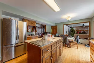 38W725 Cloverfield Dr, Saint Charles, IL 60175 - Photo 8