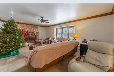 38W725 Cloverfield Drive, Saint Charles, IL 60175 - Photo 10