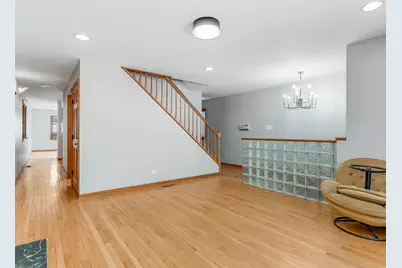 3219 N Richmond Street, Chicago, IL 60618 - Photo 4