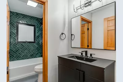 3219 N Richmond Street, Chicago, IL 60618 - Photo 18