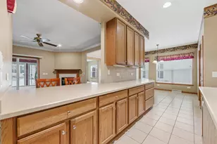 102 Hitching Post Ln, Grayslake, IL 60030 - Photo 18
