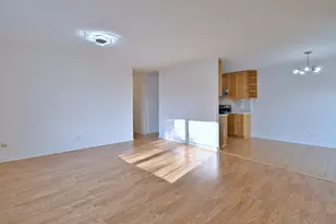 424 Muirwood Ct, Vernon Hills, IL 60061 - Photo 8