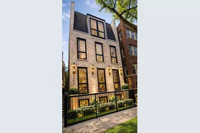 1124 W Addison Street #2, Chicago, IL 60613 - Photo 1