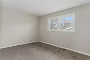 322 Rockhurst Rd, Bolingbrook, IL 60440 - Photo 16