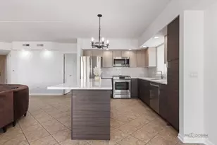 5555 N Cumberland Ave, Chicago, IL 60656 - Photo 8