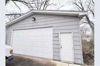 806 N Busey Avenue, Urbana, IL 61801 - Photo 16
