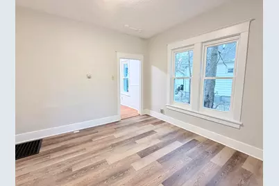 806 N Busey Avenue, Urbana, IL 61801 - Photo 4