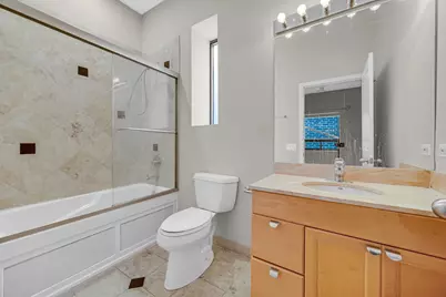 1424 W Grand Avenue #2, Chicago, IL 60642 - Photo 16
