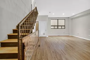 1424 W Grand Ave, Chicago, IL 60642 - Photo 4