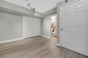 1424 W Grand Ave, Chicago, IL 60642 - Photo 18