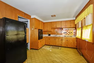 260 W 15th Pl, Chicago Heights, IL 60411 - Photo 8